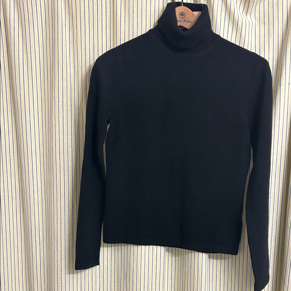 Jones New York cashmere/wool blend Black Turtleneck Sweater